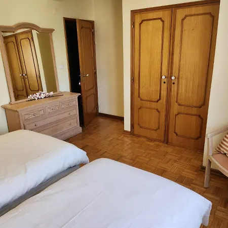 Large 4 Bedroom - Апартаменты *