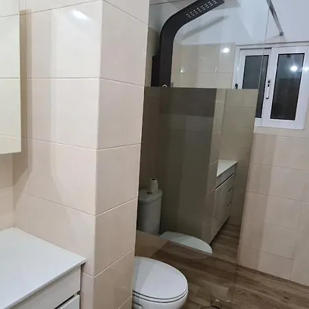 Large 4 Bedroom - Appartamento