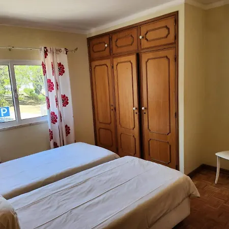 Daire Large 4 Bedroom - Albufeira